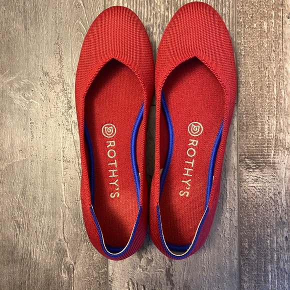 NWOT Rothys - Picture 2 of 3